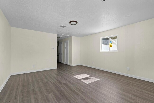 Foto del edificio - 606 6th Ave