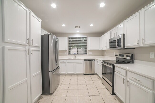 Foto del edificio - 7409 S 37th Glen