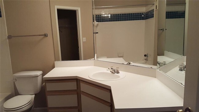 Foto del edificio - 6000-18 Shepherd Mountain Cove