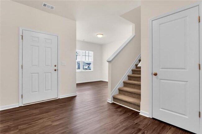 Building Photo - 4720 Chandler Dr