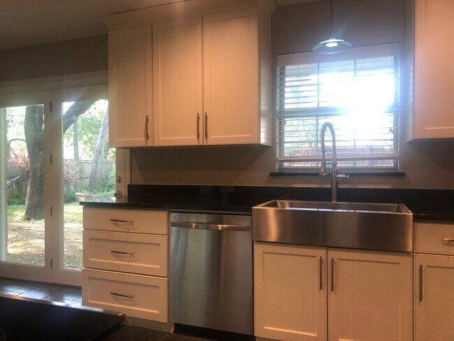 Foto del edificio - 6557 Danbury Ln