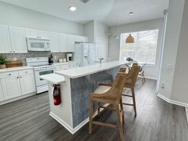 Foto del edificio - 8000 King Palm Cir