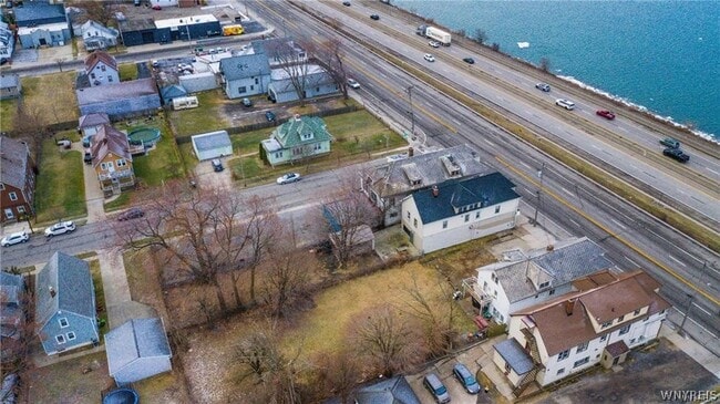 Building Photo - 2877 Niagara St