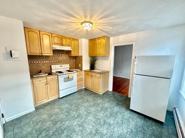 Primary Photo - 34 Charter St