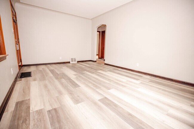 Foto del edificio - 3428 Beaumont Dr