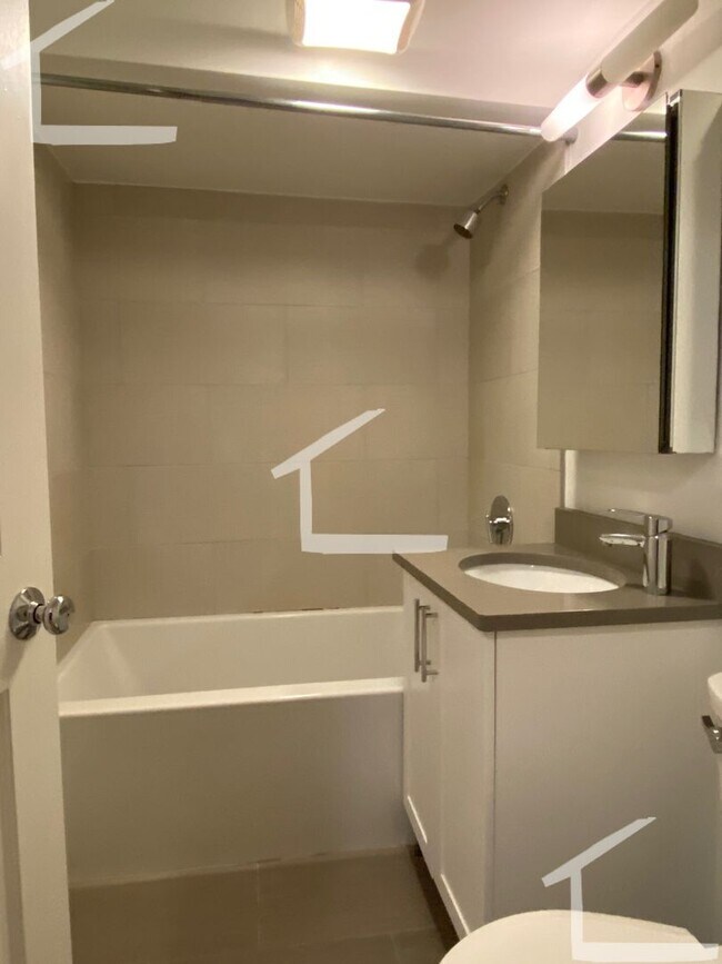 Foto del edificio - Inexpensive Allston Studio Apt!!