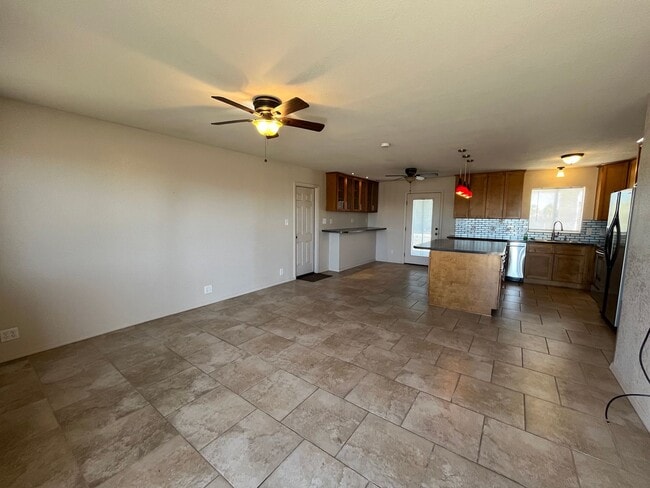 Building Photo - 3 Bedroom - 2 Bath Home