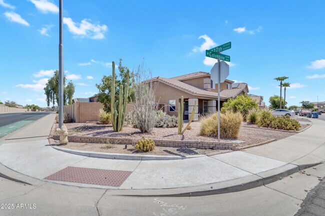 Foto del edificio - 12638 W Columbine Dr
