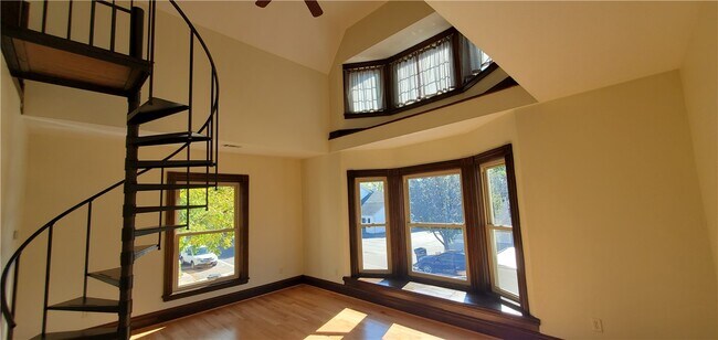 Foto del edificio - 30 Main St