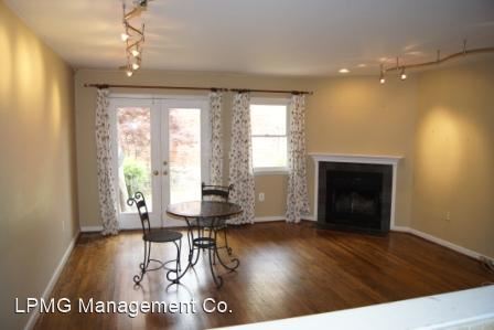 Building Photo - 2 br, 1.5 bath House - 2517 Webster Street