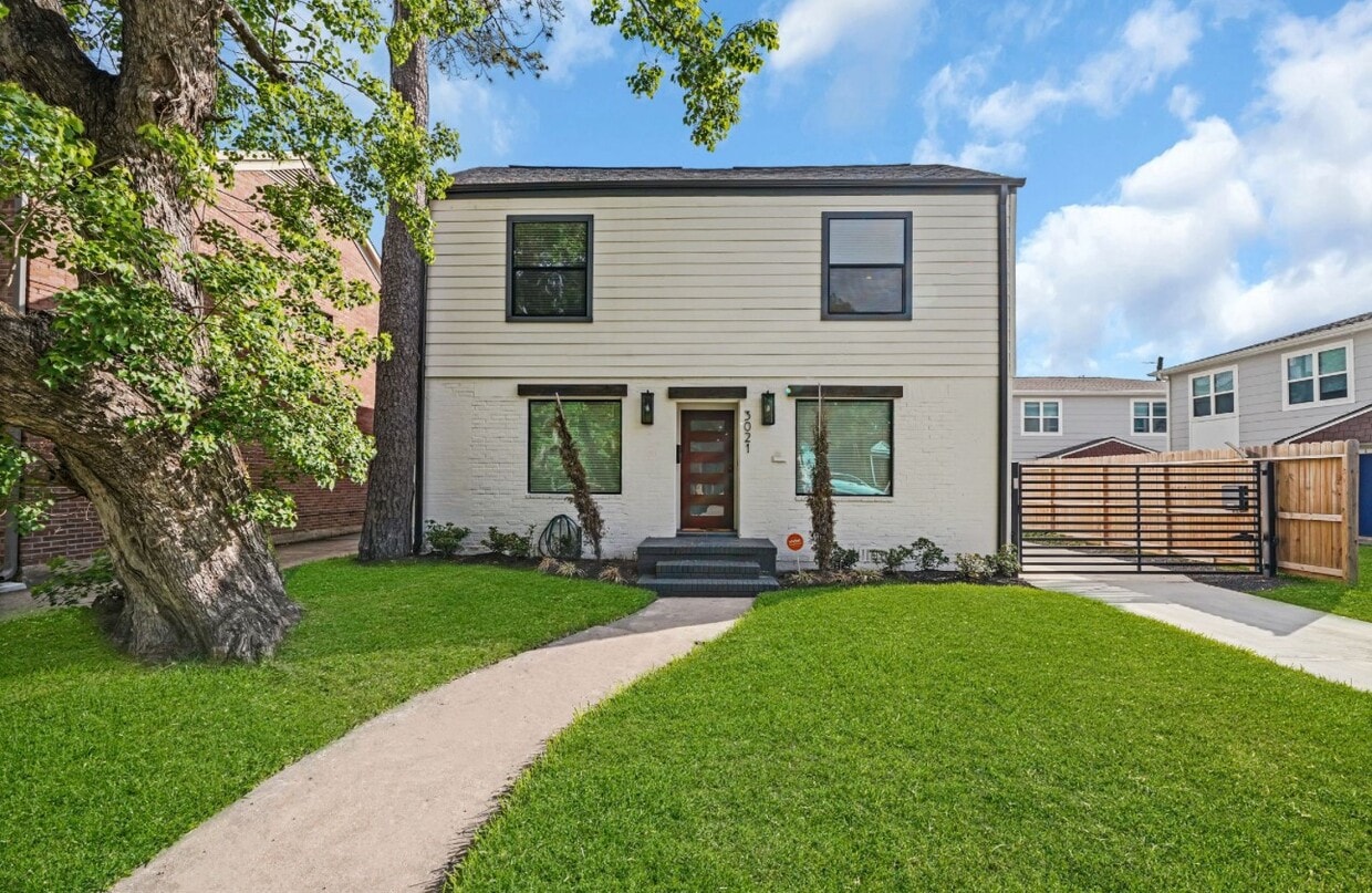 Primary Photo - 3021 Prospect St