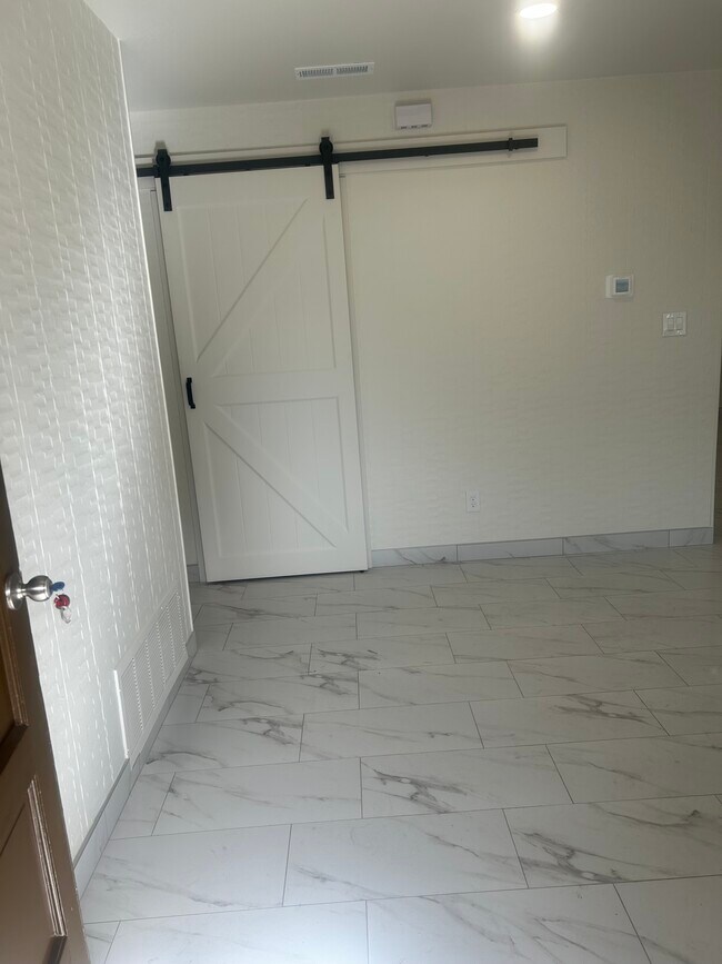 Building Photo - 1799 Vance Wy