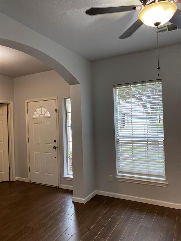 Foto del edificio - 11541 Sunny Creek Ln