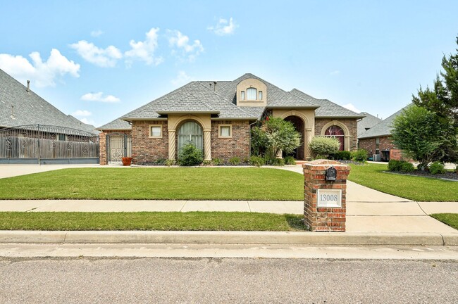 Building Photo - Gorgeous house in Rivendell community.