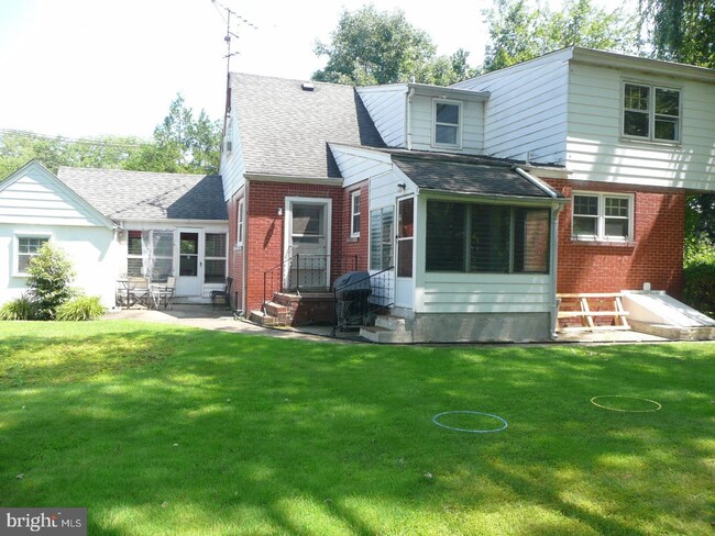 Building Photo - 190 Bayard Ln