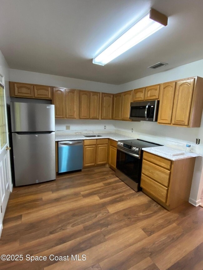 Building Photo - 3069 Sea Gate Cir