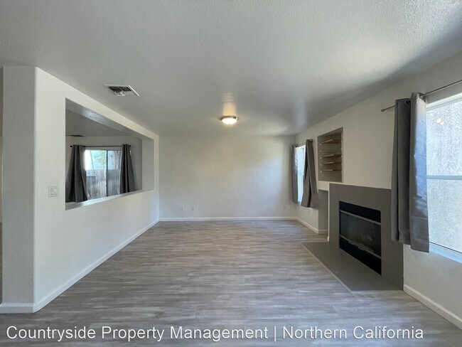 Building Photo - 4 br, 2.5 bath House - 1015 Shearwater Drive