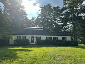 Building Photo - 1045 Forrest Blvd