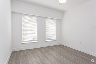 1BR, 1.5BA - 737SF - 1643 Josephine