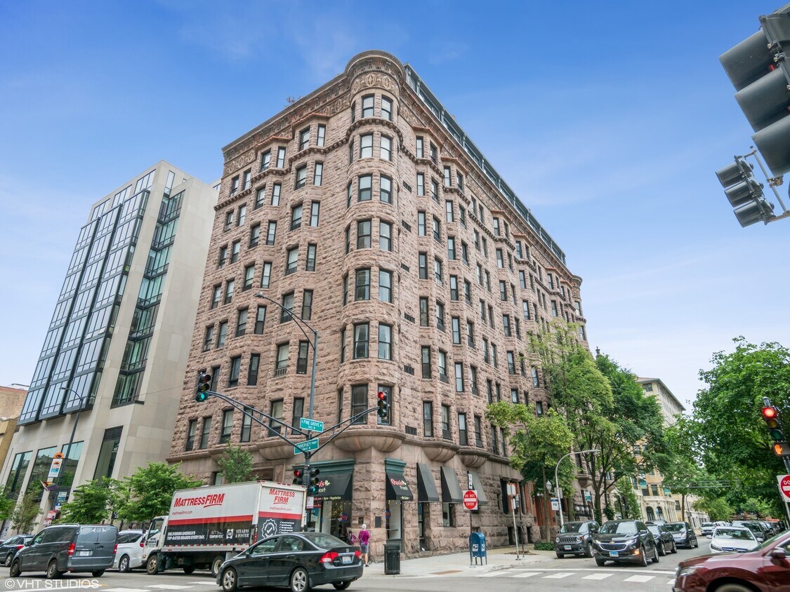 Foto principal - 2800 N Pine Grove Ave