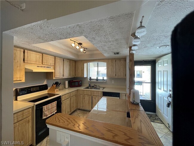 Foto del edificio - 15771 Windward Way Cir