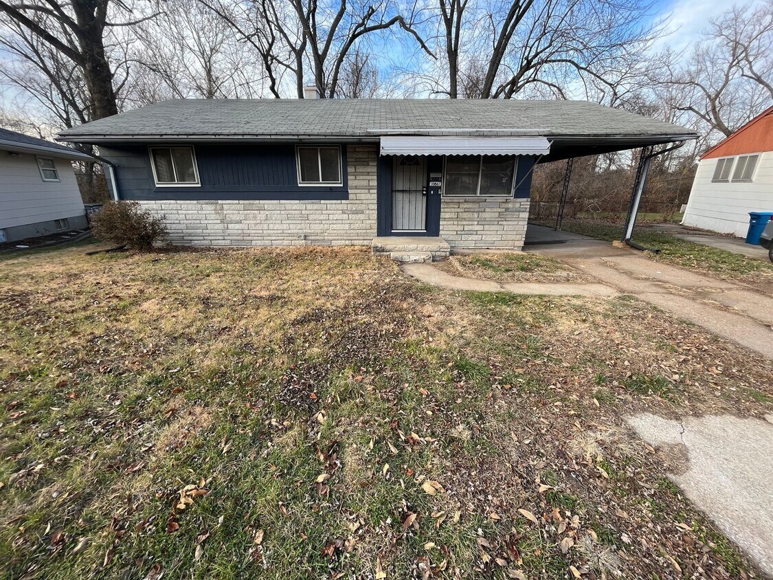 Primary Photo - Renovated Three Bedroom Home with Basement...