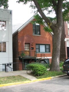 Building Photo - 2128 W Dickens Ave