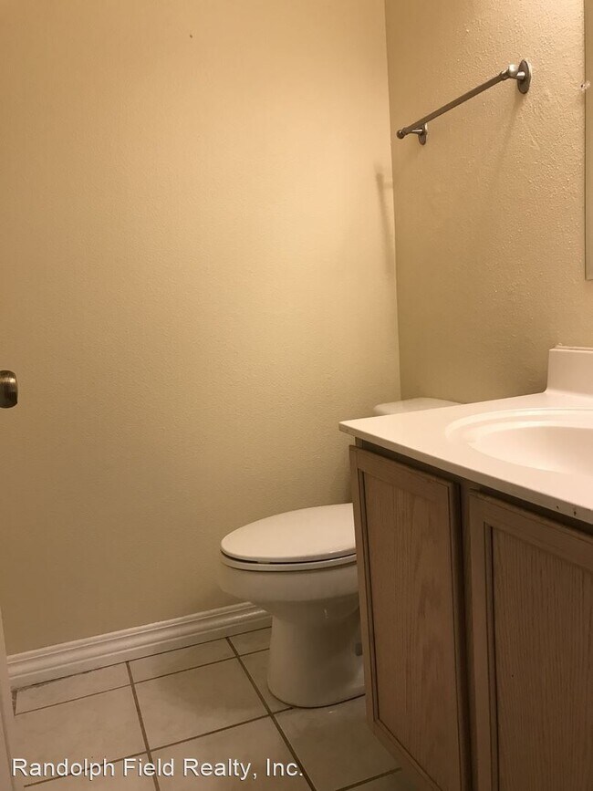 Building Photo - 3 br, 2.5 bath House - 16167 WALNUT CREEK