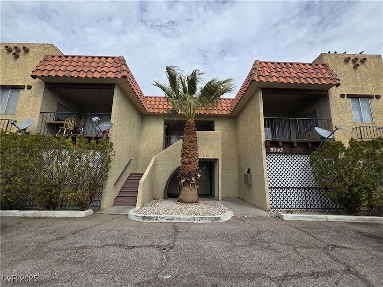 Primary Photo - 5340 Retablo Ave