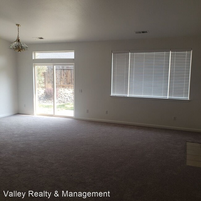 Building Photo - 3 br, 2 bath House - 863 Valley Vista Dr.