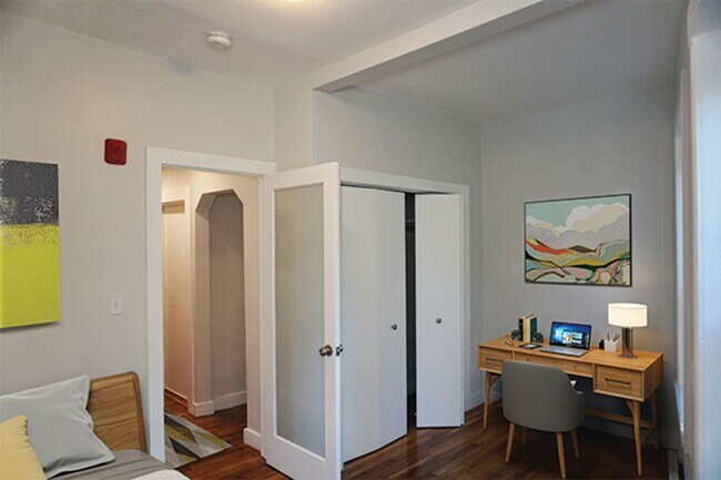 Building Photo - HOT CAMBRIDGE LISTING!!!!!