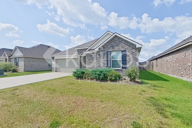 Building Photo - 405 Mango Dr