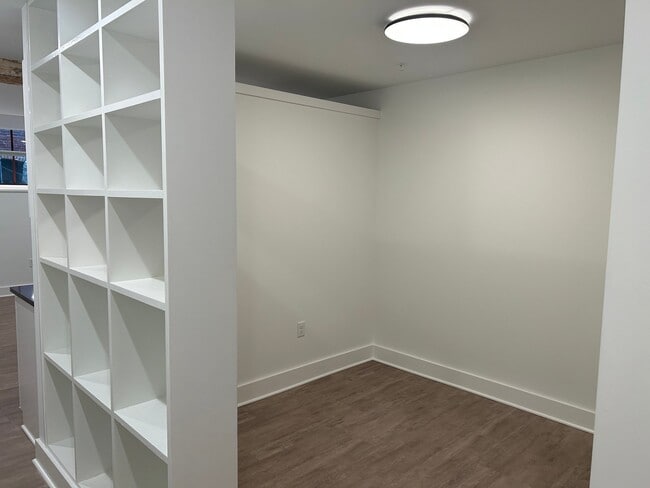 Building Photo - 425 N Prince St