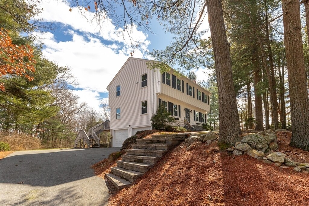 Primary Photo - 29 Trifiro Rd