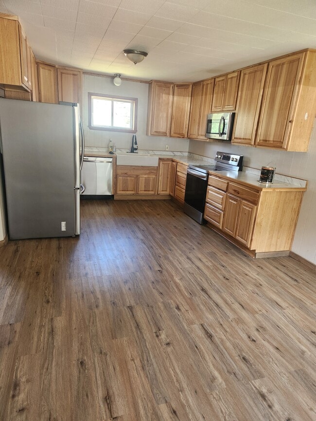 Kitchen - 736 5th St
