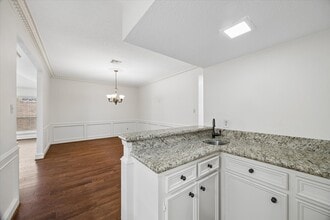 Building Photo - 6511 Pauma Dr