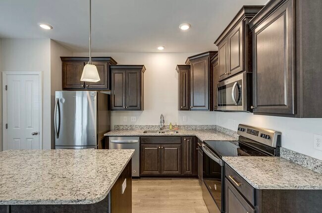 Building Photo - 204 Kinsale Dr