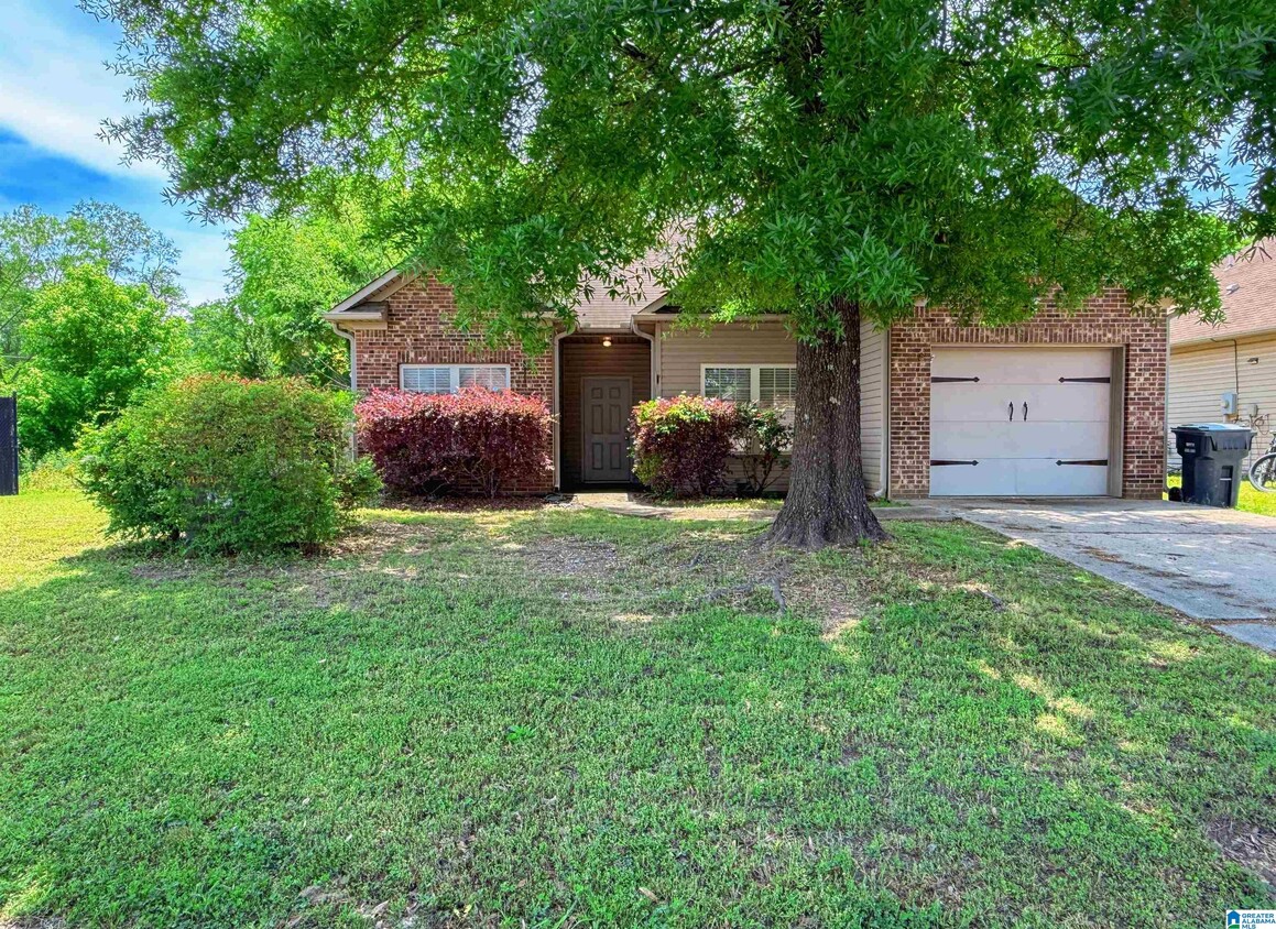 Foto principal - 991 Meriweather Dr