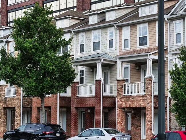 Building Photo - 201 16th St NW