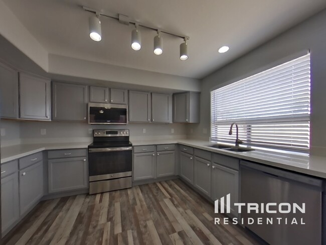 Foto del edificio - 42428 W Anne Ln