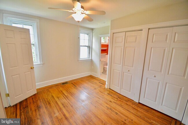 Foto del edificio - 504 W Coulter St