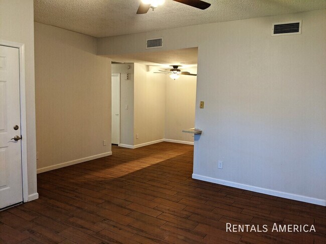 Foto del edificio - 8888 N 47th Ave