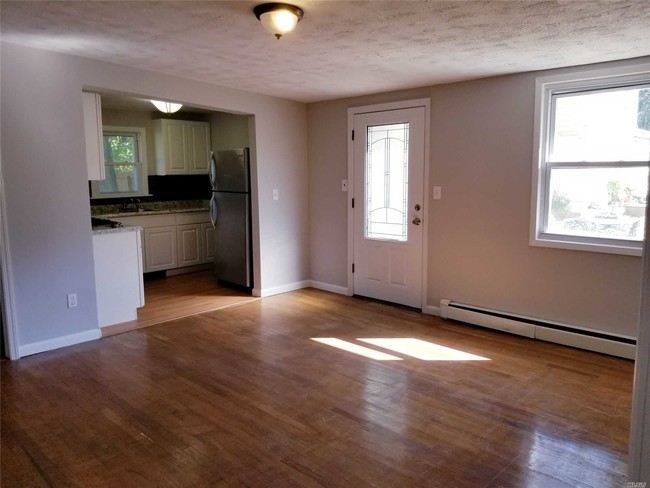 Building Photo - 50-56 Bayville Ave