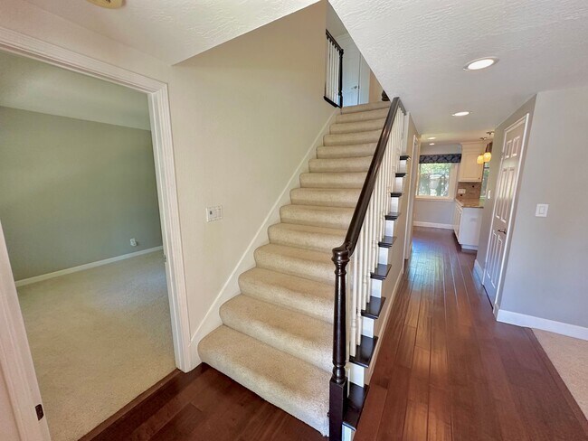 Building Photo - San Ramon, Gorgeous home in Twin Creeks!