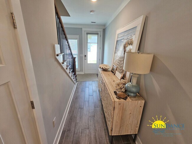 Foto del edificio - Live the Coastal Dream in Beachwood Estates, Stunning Long-Term Rental Available!
