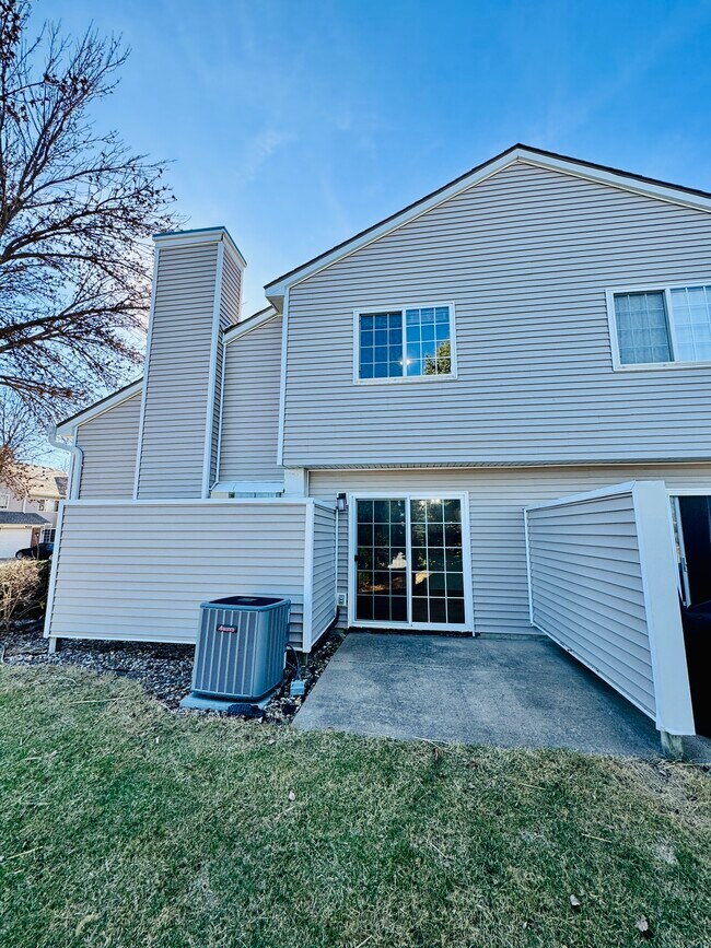 Foto del edificio - 7425 Wistful Vista Dr