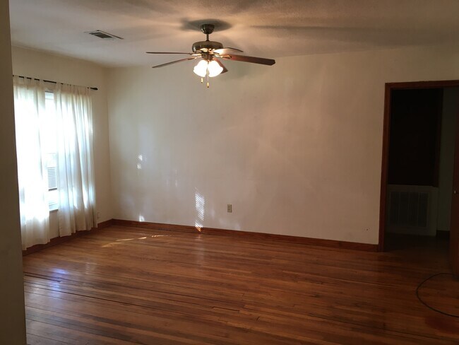 Foto del edificio - 108 Hawkins St