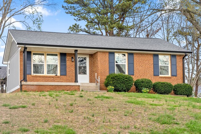 Building Photo - 2214 Glory Dr
