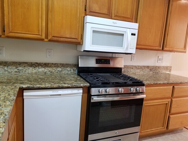 Foto del edificio - 11829 Gateway Blvd