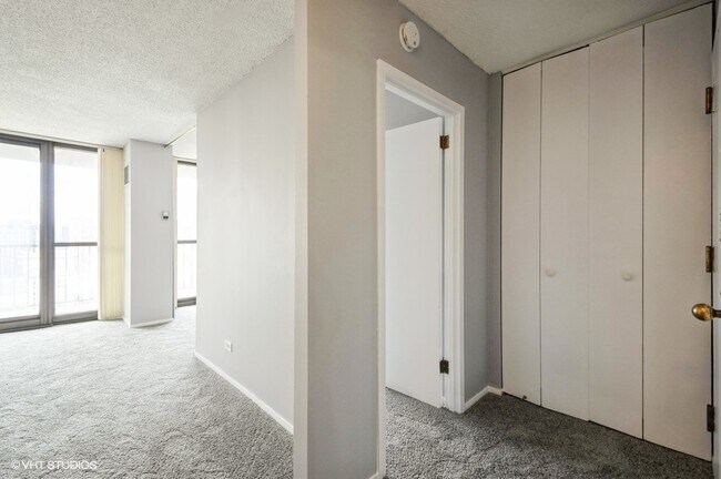 Foto del edificio - 10 E Ontario St